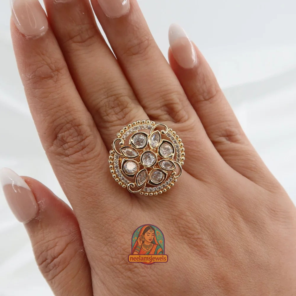 Gulzaar Phool Ring White