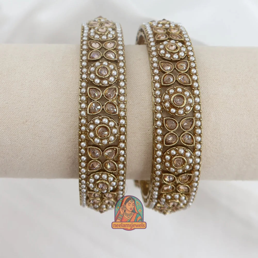 Gurpreet Jhumka Bangles
