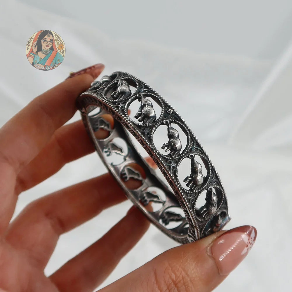 Haathi Oxidized Bangle