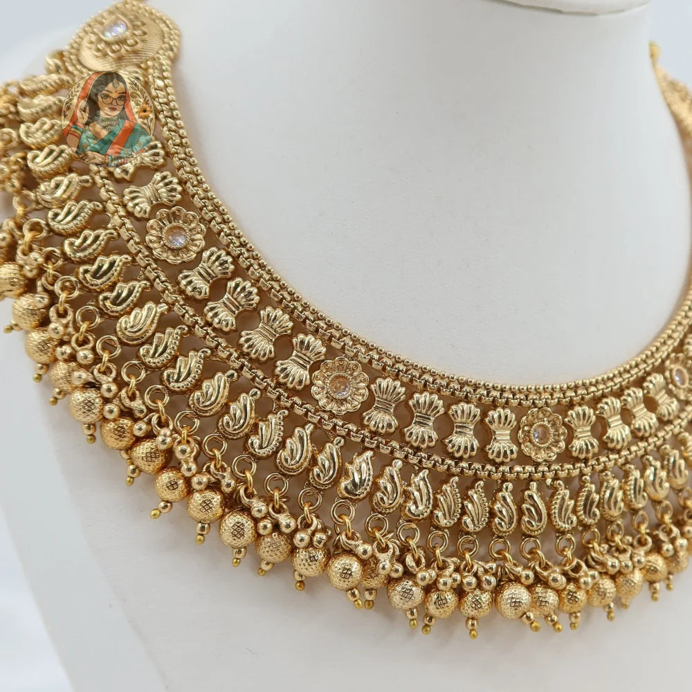 Harjot Gold Necklace Set