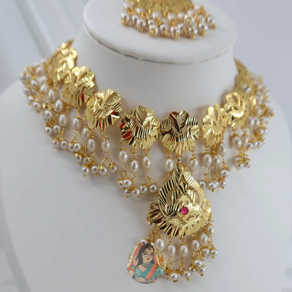 Harkirat Peepal Patti Necklace Set (White) - Slightly Imperfect