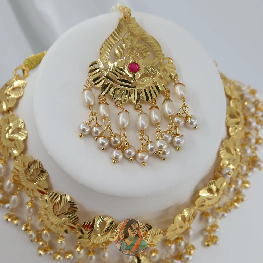 Harkirat Peepal Patti Necklace Set (White) - Slightly Imperfect
