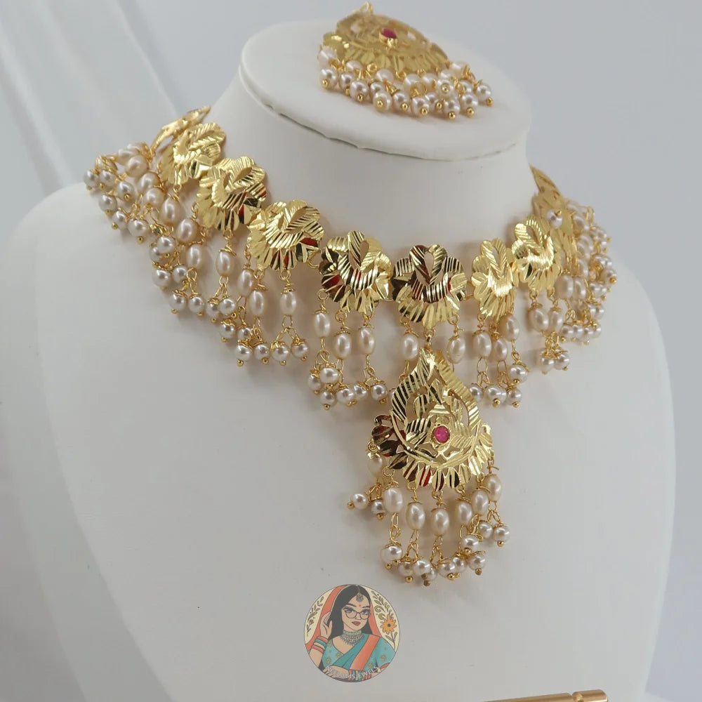 Harkirat Peepal Patti Necklace Set (White) - Slightly Imperfect