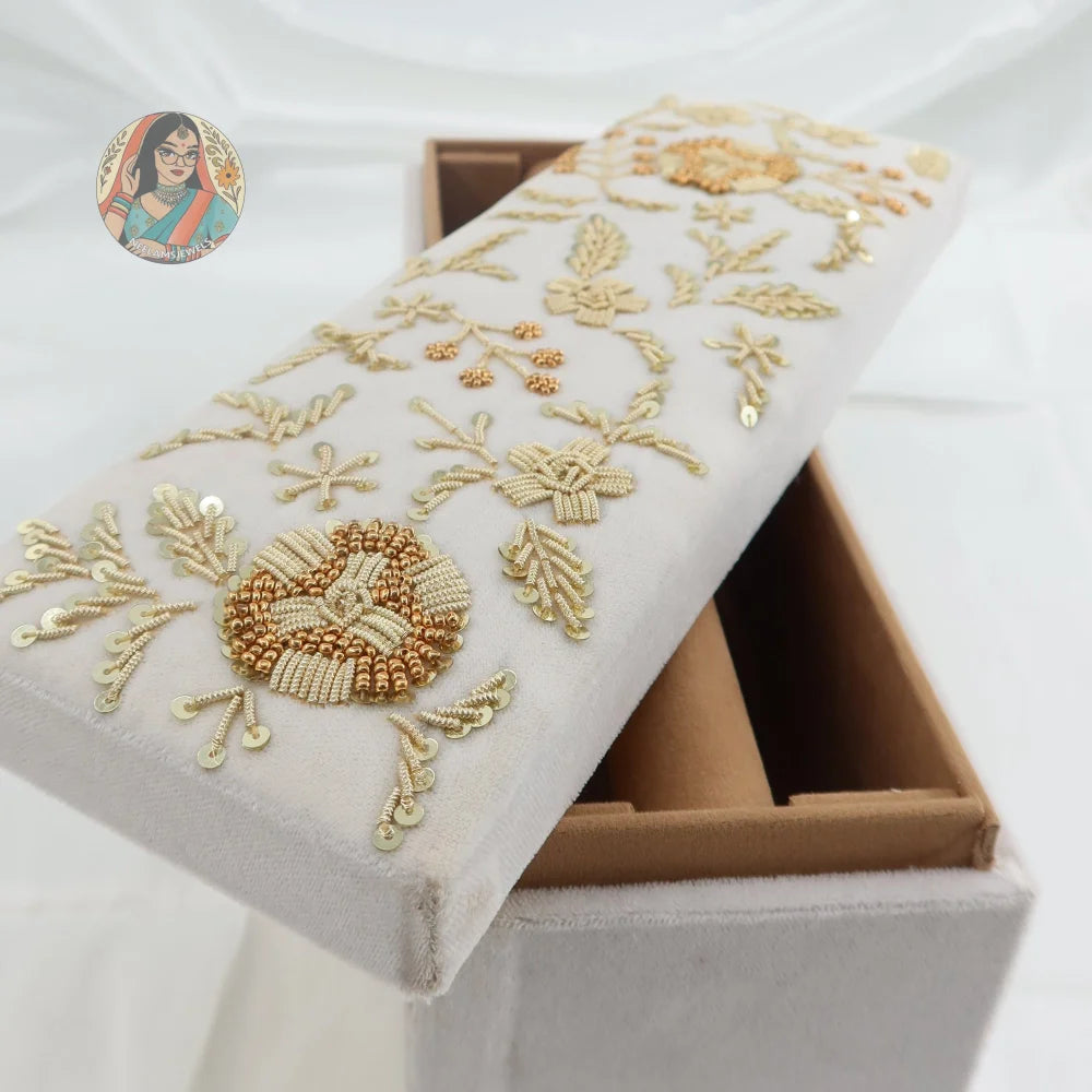 Heer Bangle Organizer - White