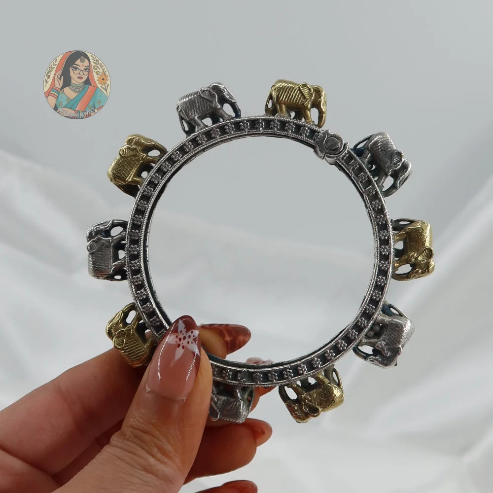 Hetal Oxidized Dual-Tone Bangle