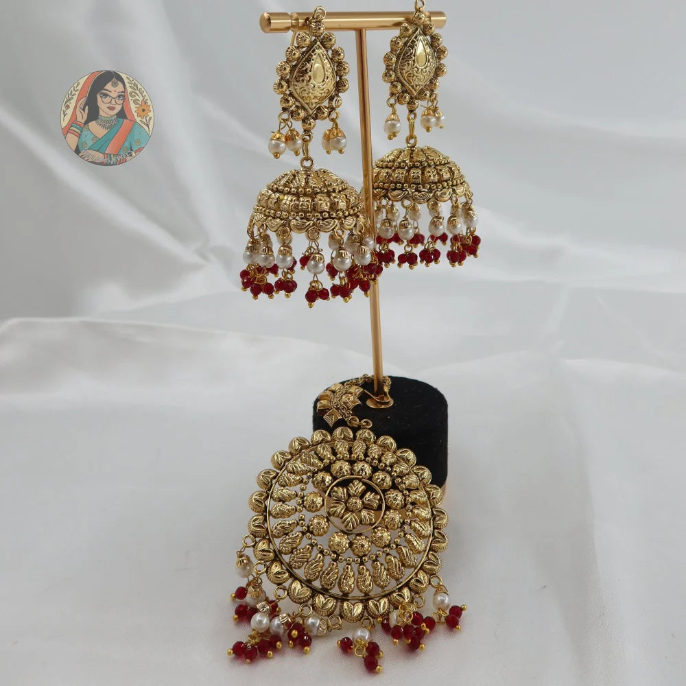 Jasleen Jhumka Tikka Set (Red)