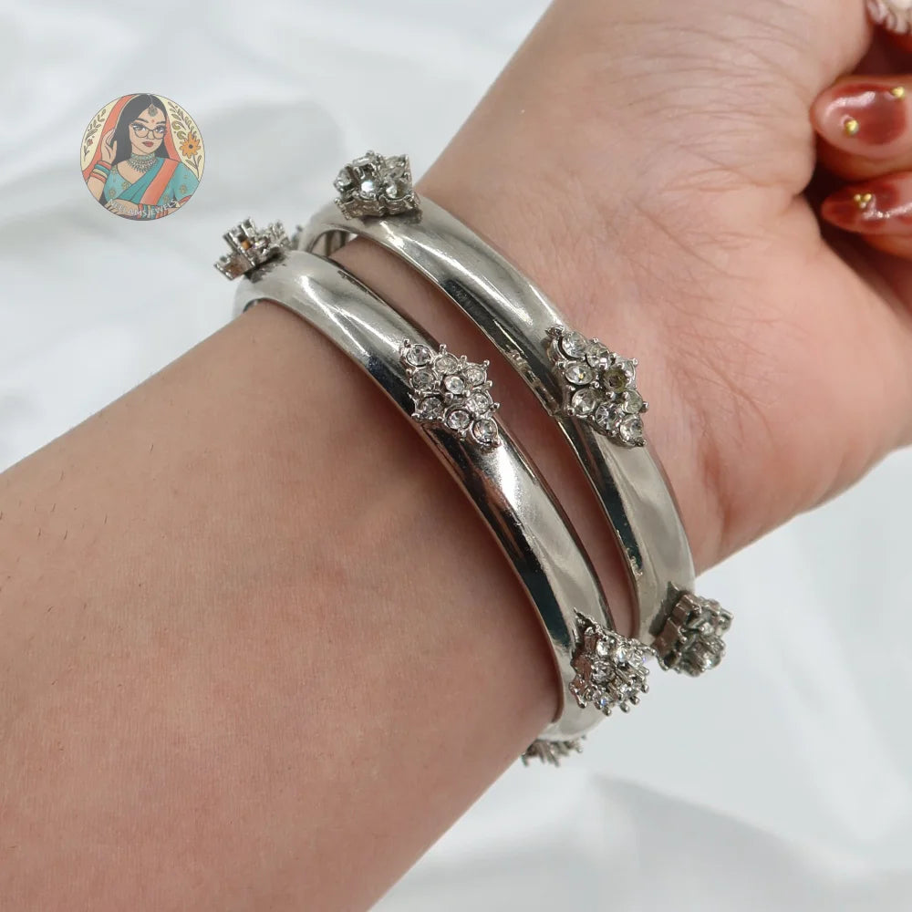 Jasmin Bangle Stack (Silver)