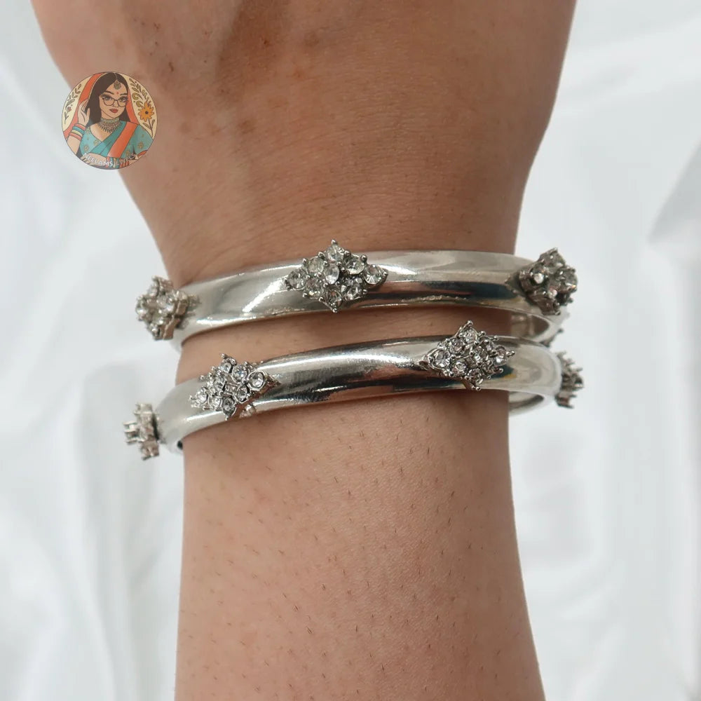 Jasmin Bangle Stack (Silver)