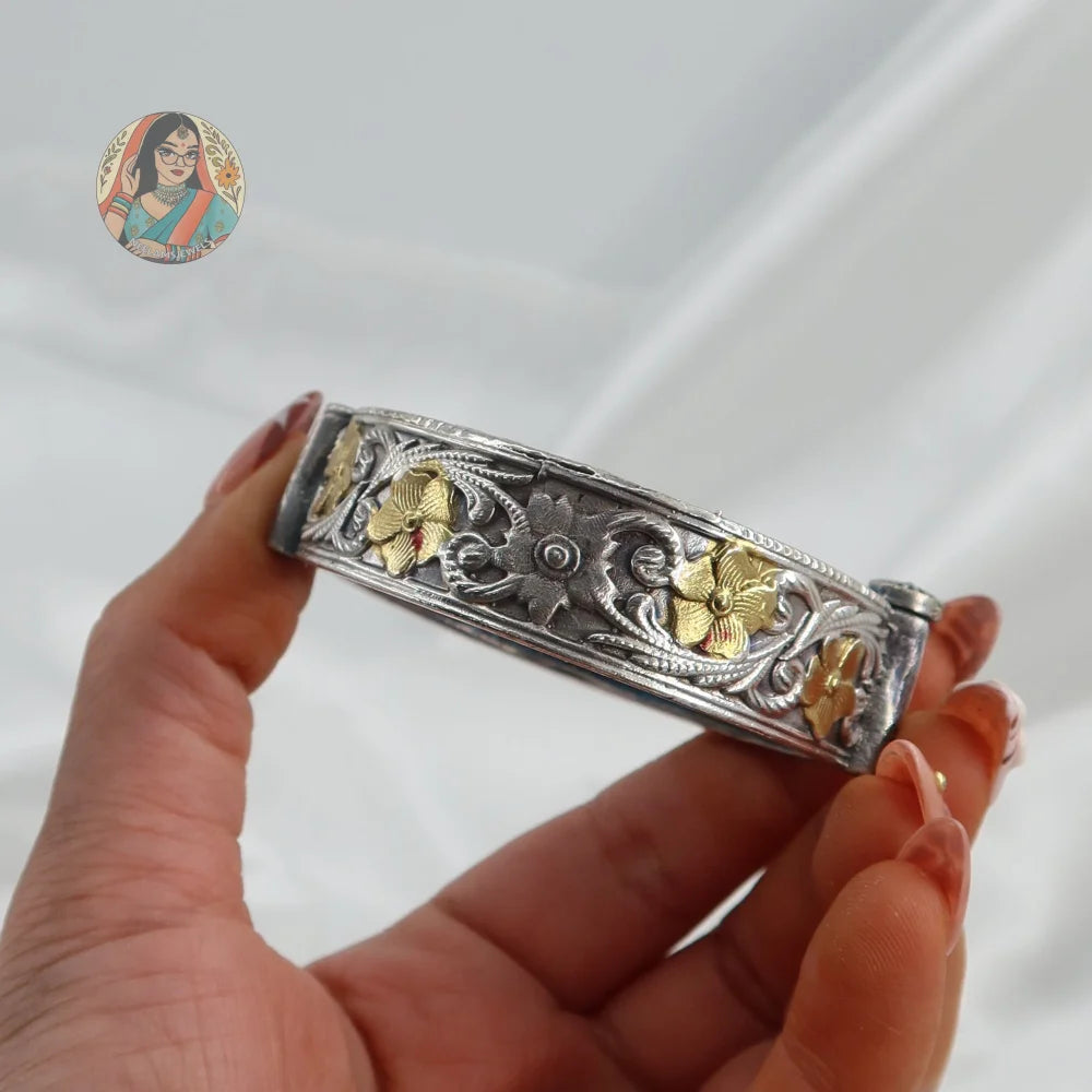 Jaya Oxidized Dual-Tone Bangle