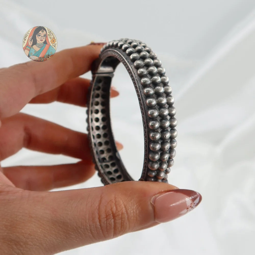 Juhi Oxidized Bangle