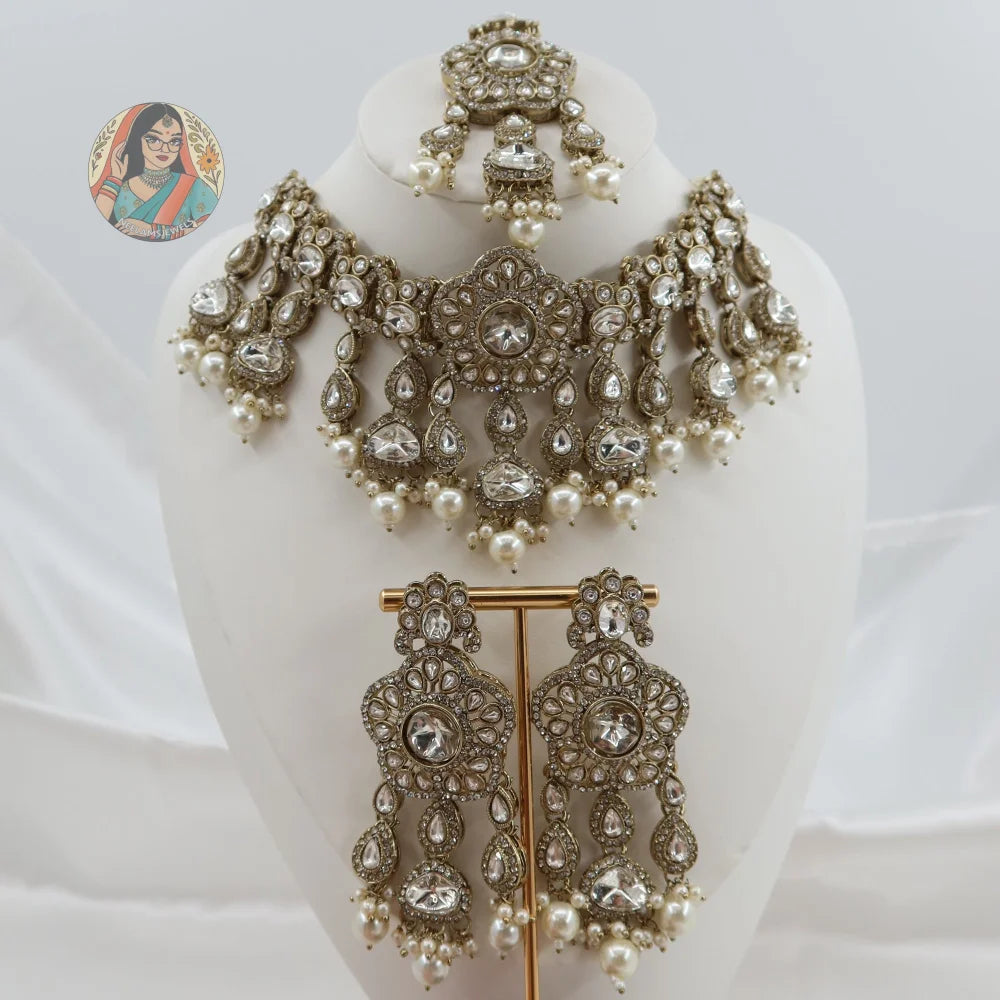 Karishma Necklace Set (White)