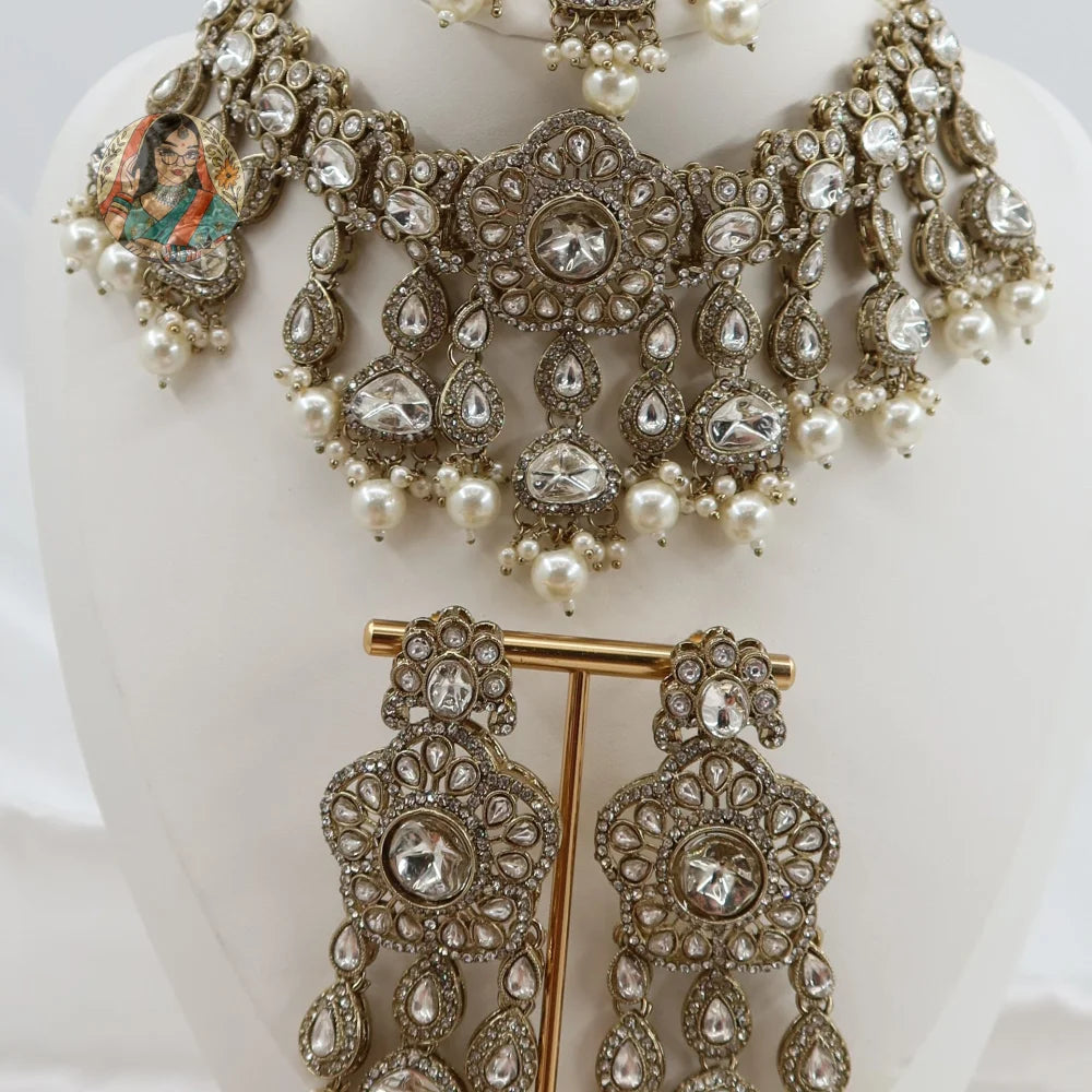 Karishma Necklace Set (White)