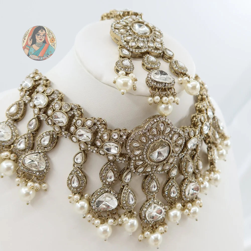 Karishma Necklace Set (White)
