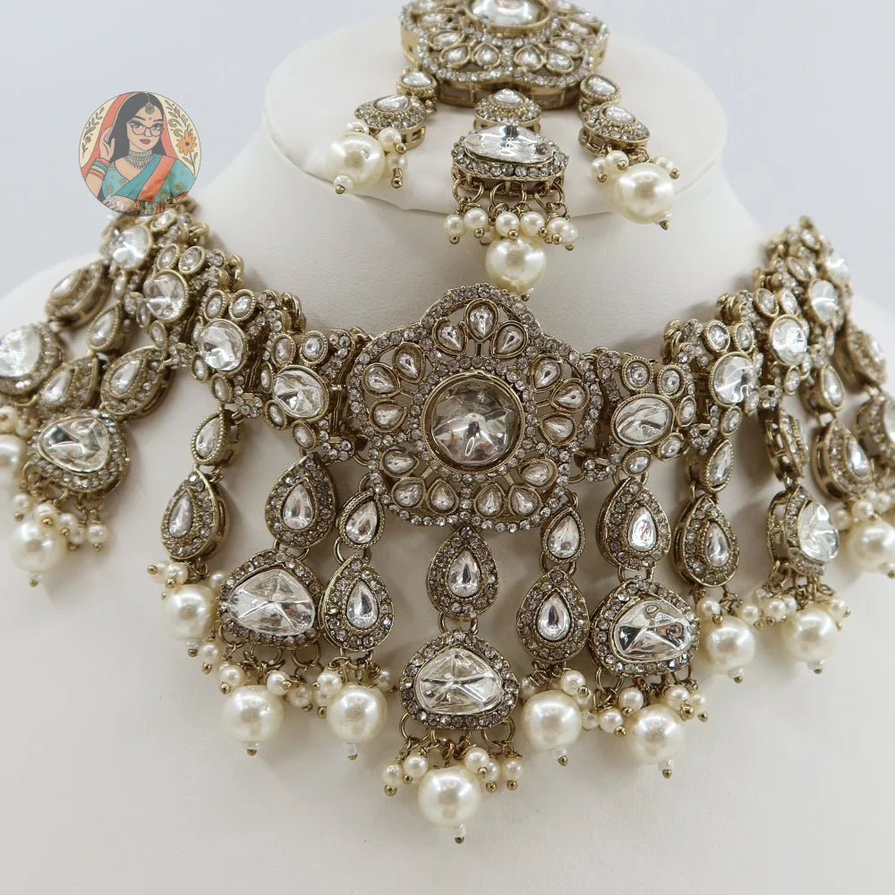 Karishma Necklace Set (White)