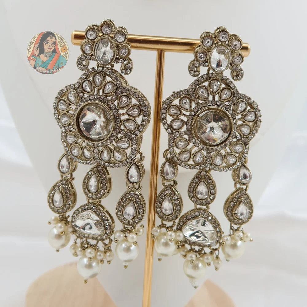 Karishma Necklace Set (White)