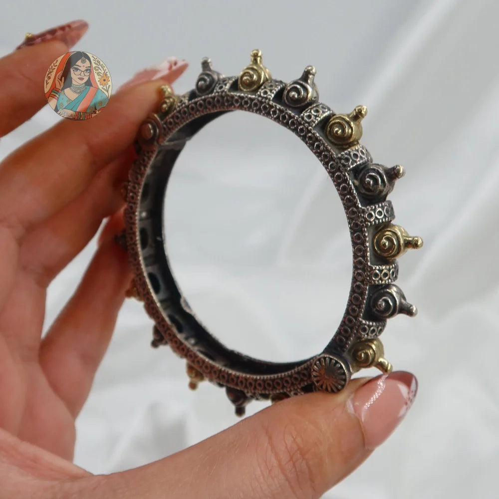 Kavya Oxidized Dual-Tone Bangle