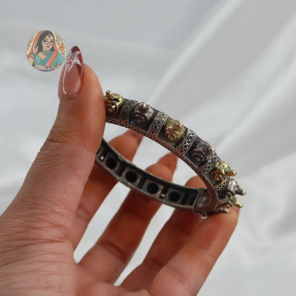 Kavya Oxidized Dual-Tone Bangle