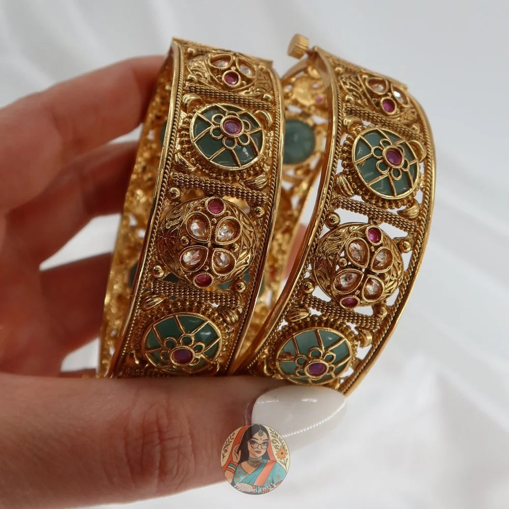 Khushi Gold Heritage Bangle Set