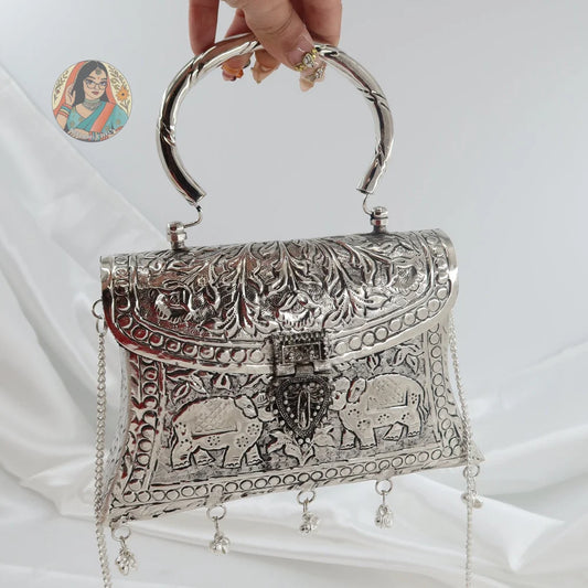 Kiyana - Metal Handbag - Silver
