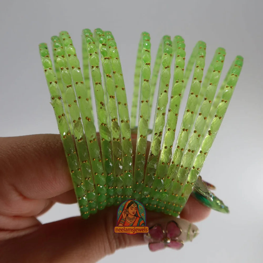 ’Leaf Green’ Glass Bangle Set