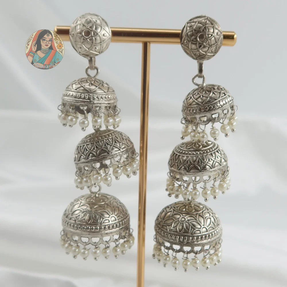 Lipi 3-Tier Jhumka
