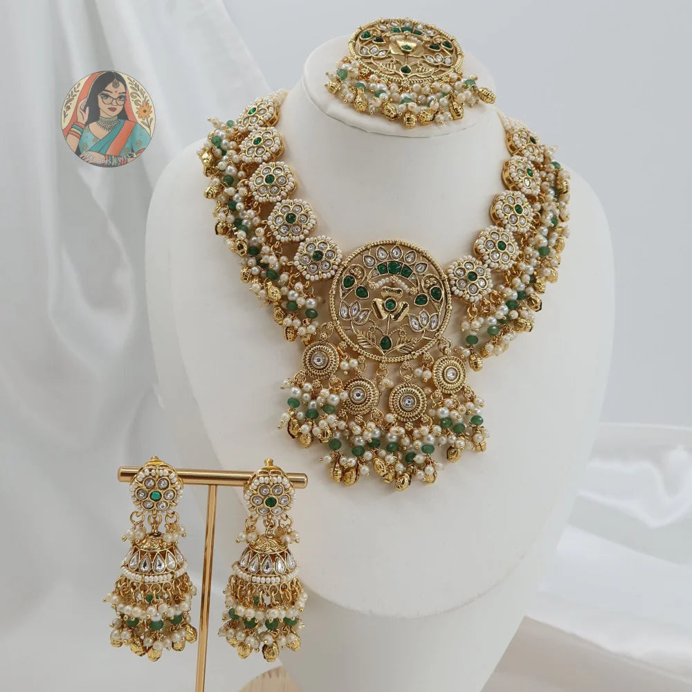 Maahie Necklace Set (Green)