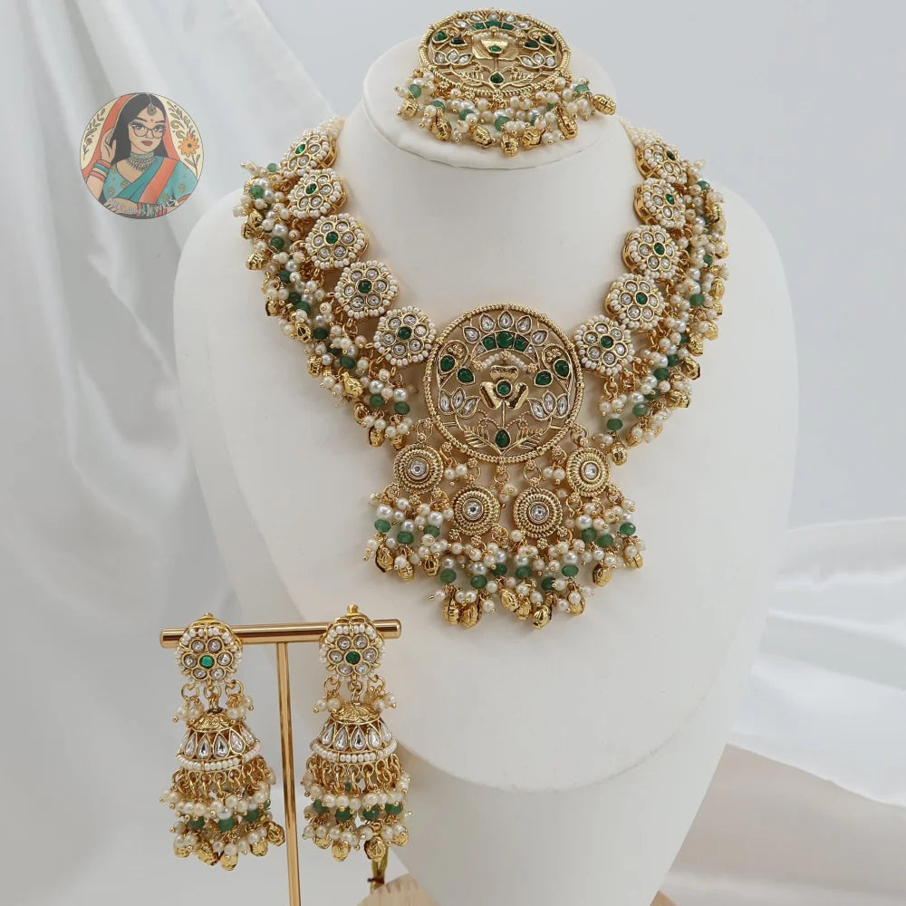 Maahie Necklace Set (Green)