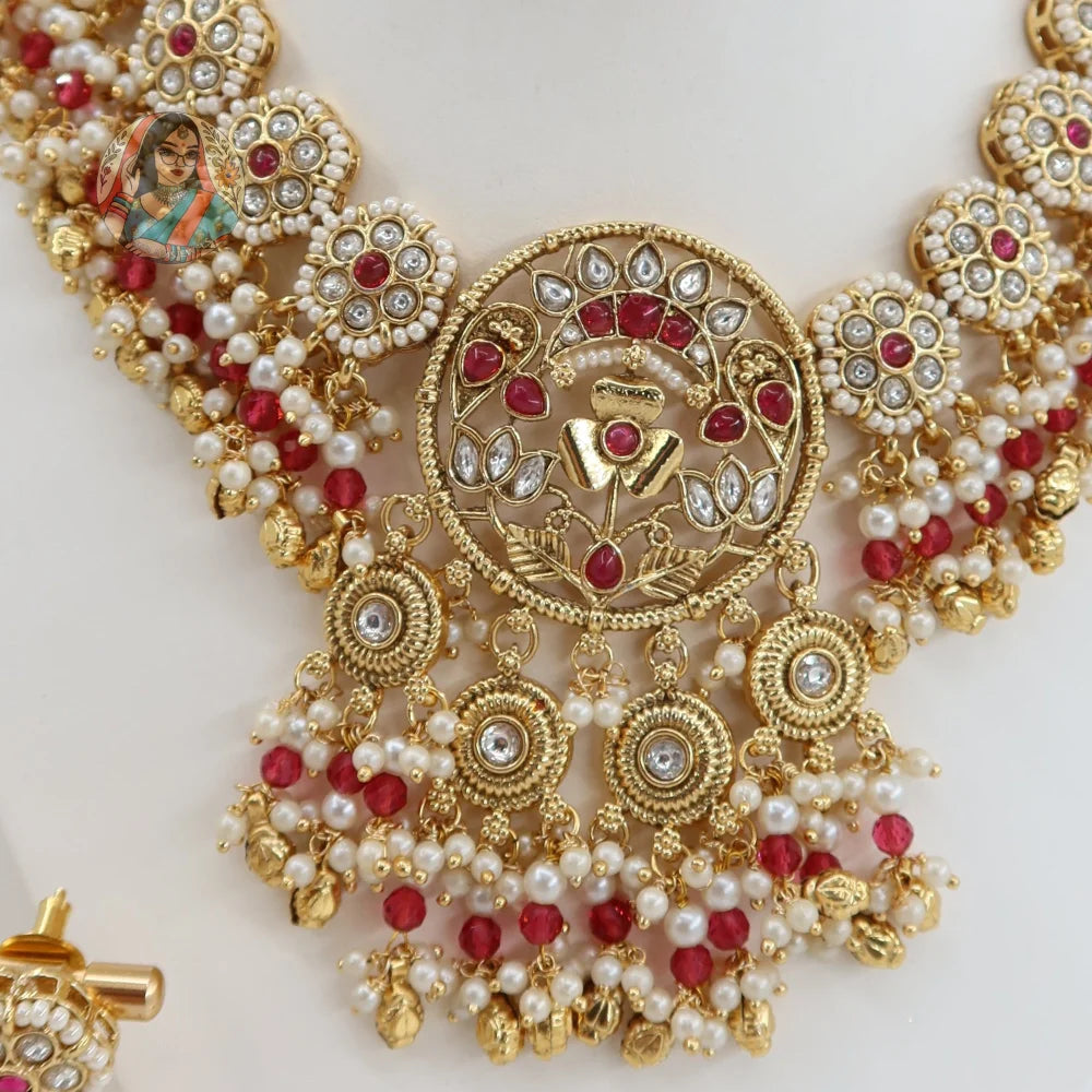 Maahie Necklace Set (Pink)