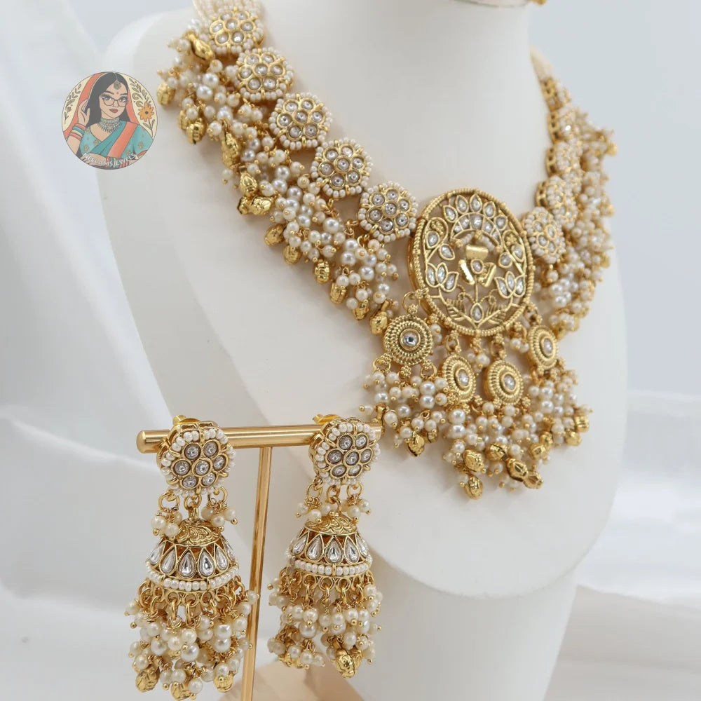 Maahie Necklace Set (White)