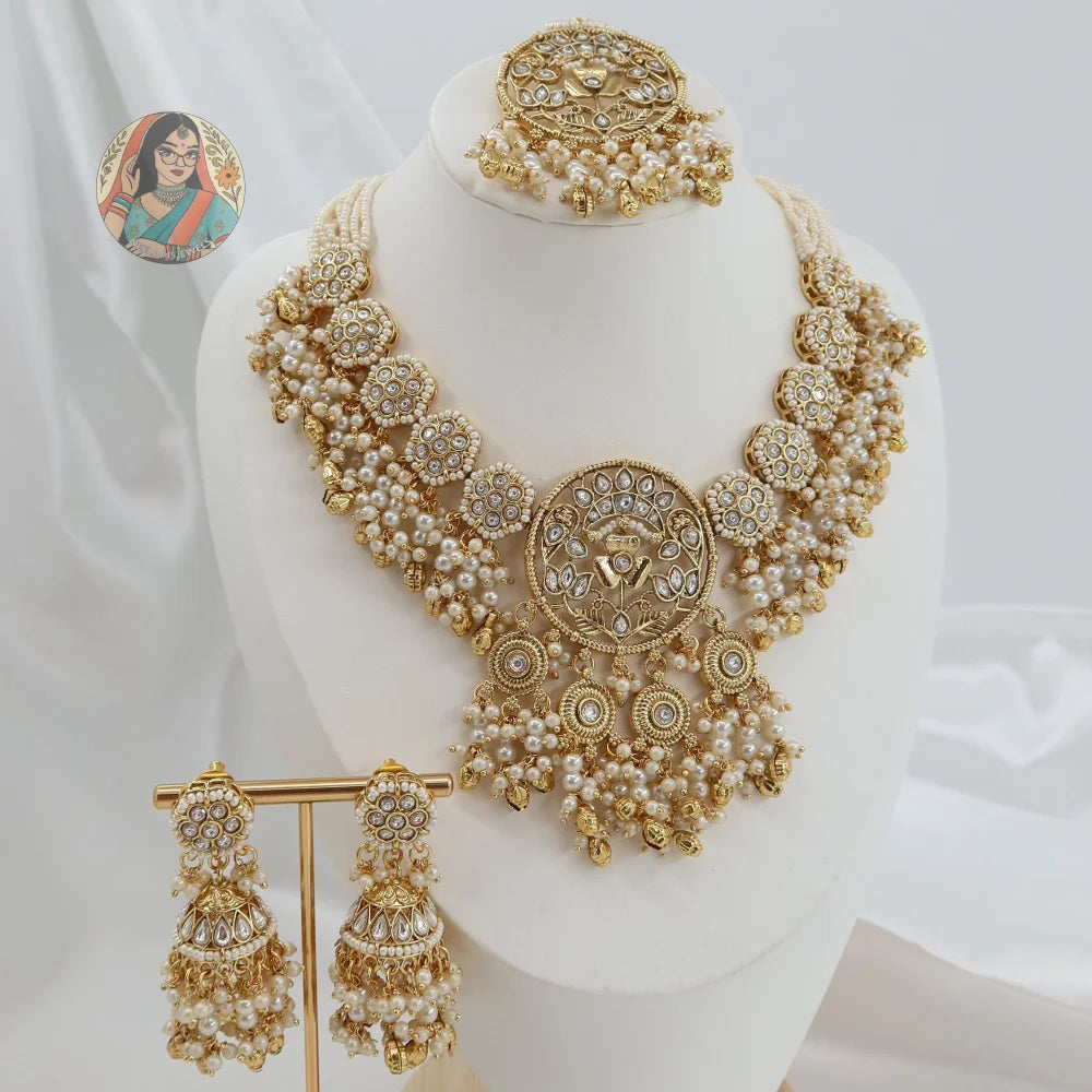 Maahie Necklace Set (White)