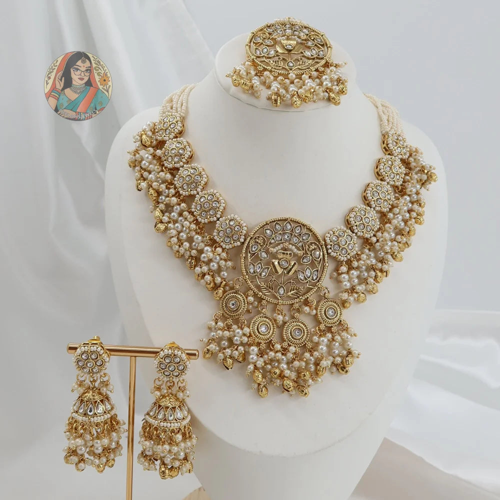 Maahie Necklace Set (White)
