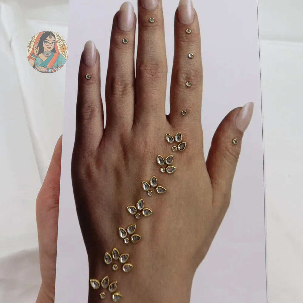 Madhuri - Mehndi Stickers