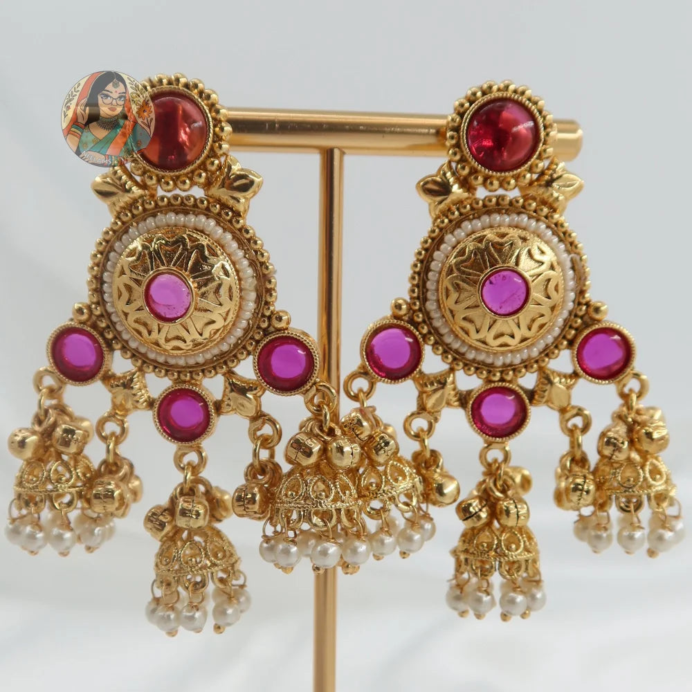 Mannat Gold Earrings - C