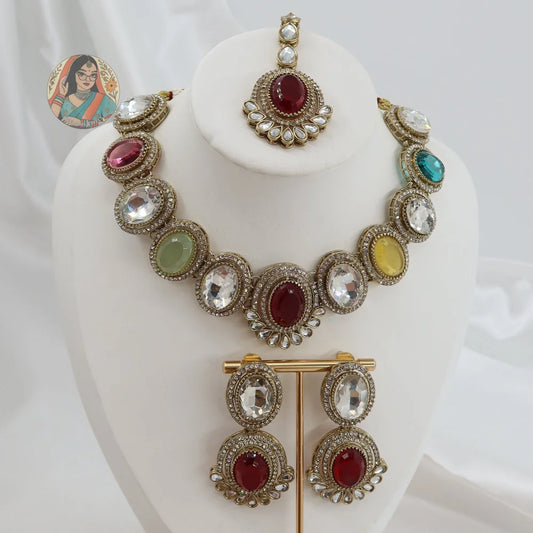 Mannat Necklace Set