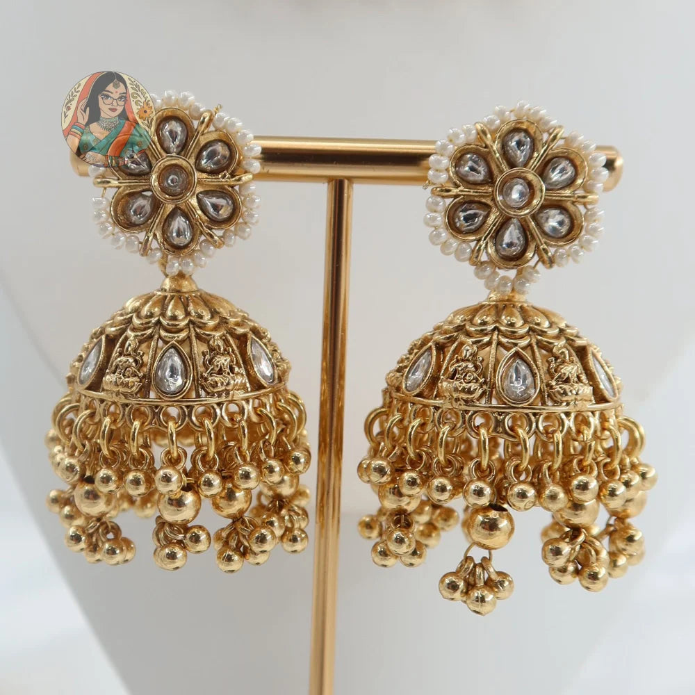 Manu Gold Necklace Set