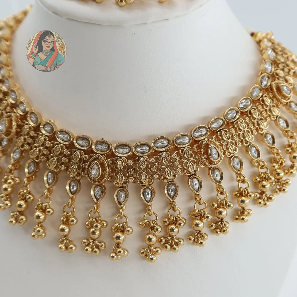 Manu Gold Necklace Set