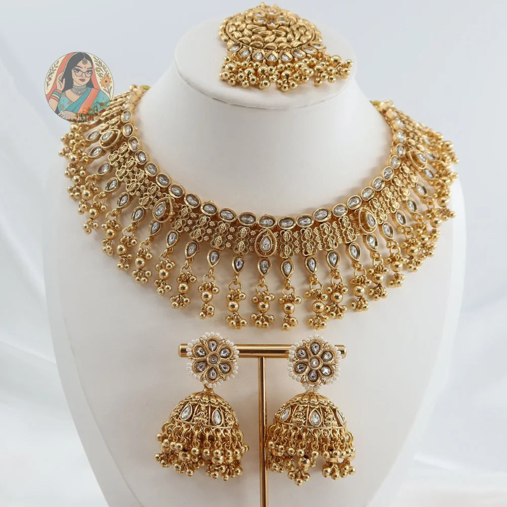 Manu Gold Necklace Set