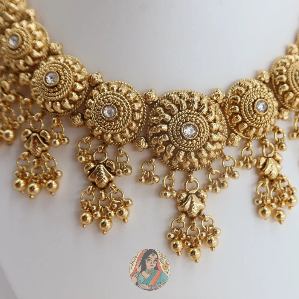 Mayukha Necklace Set