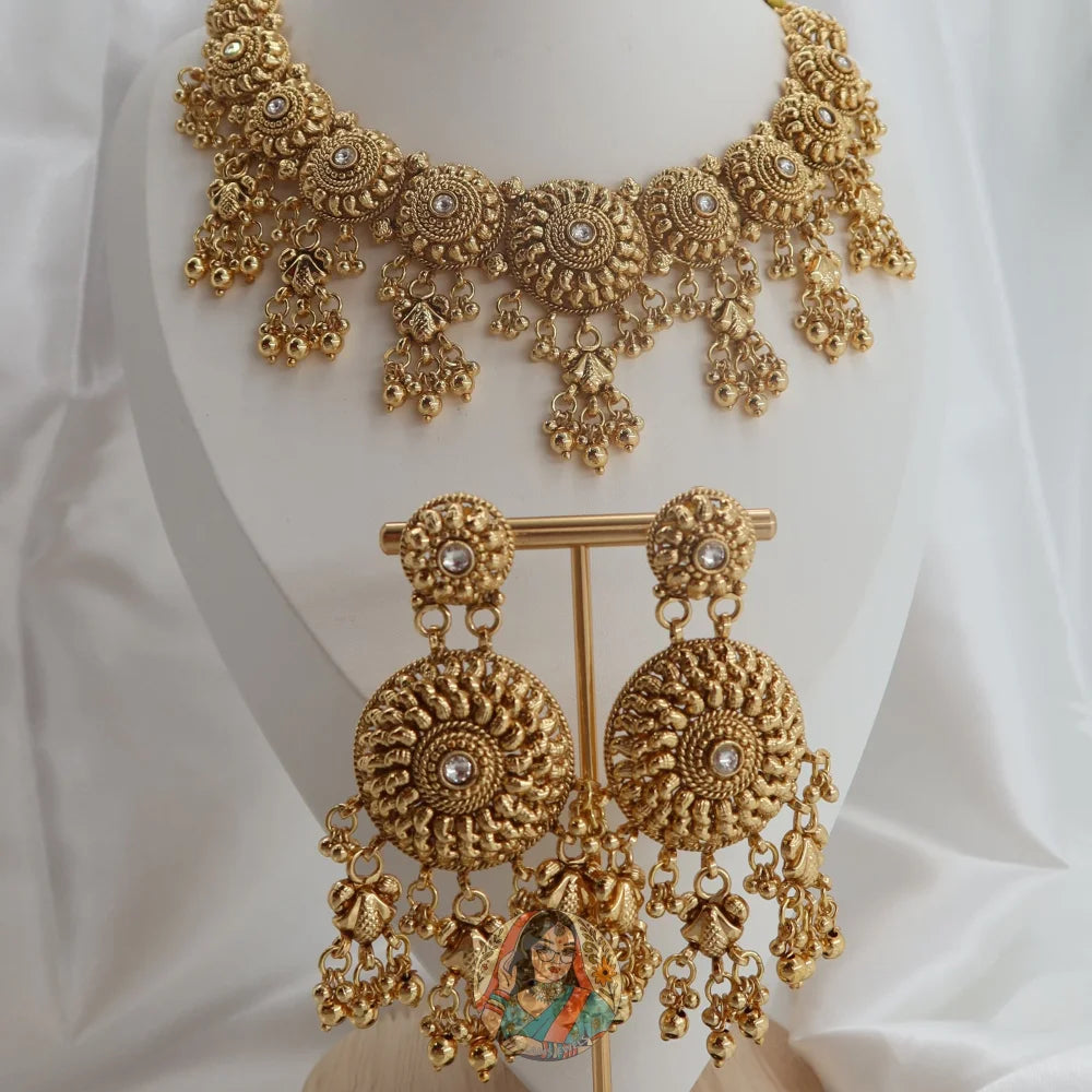 Mayukha Necklace Set