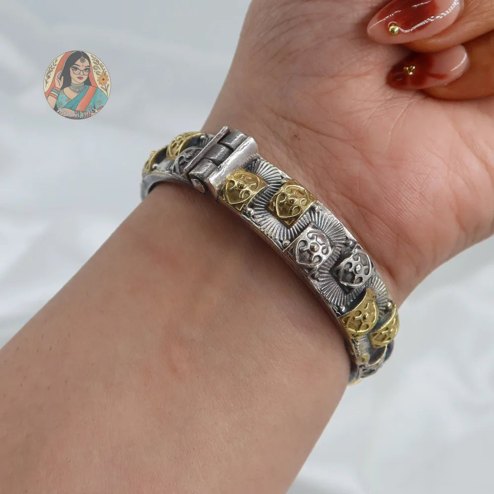 Megha Oxidized Dual-Tone Bangle