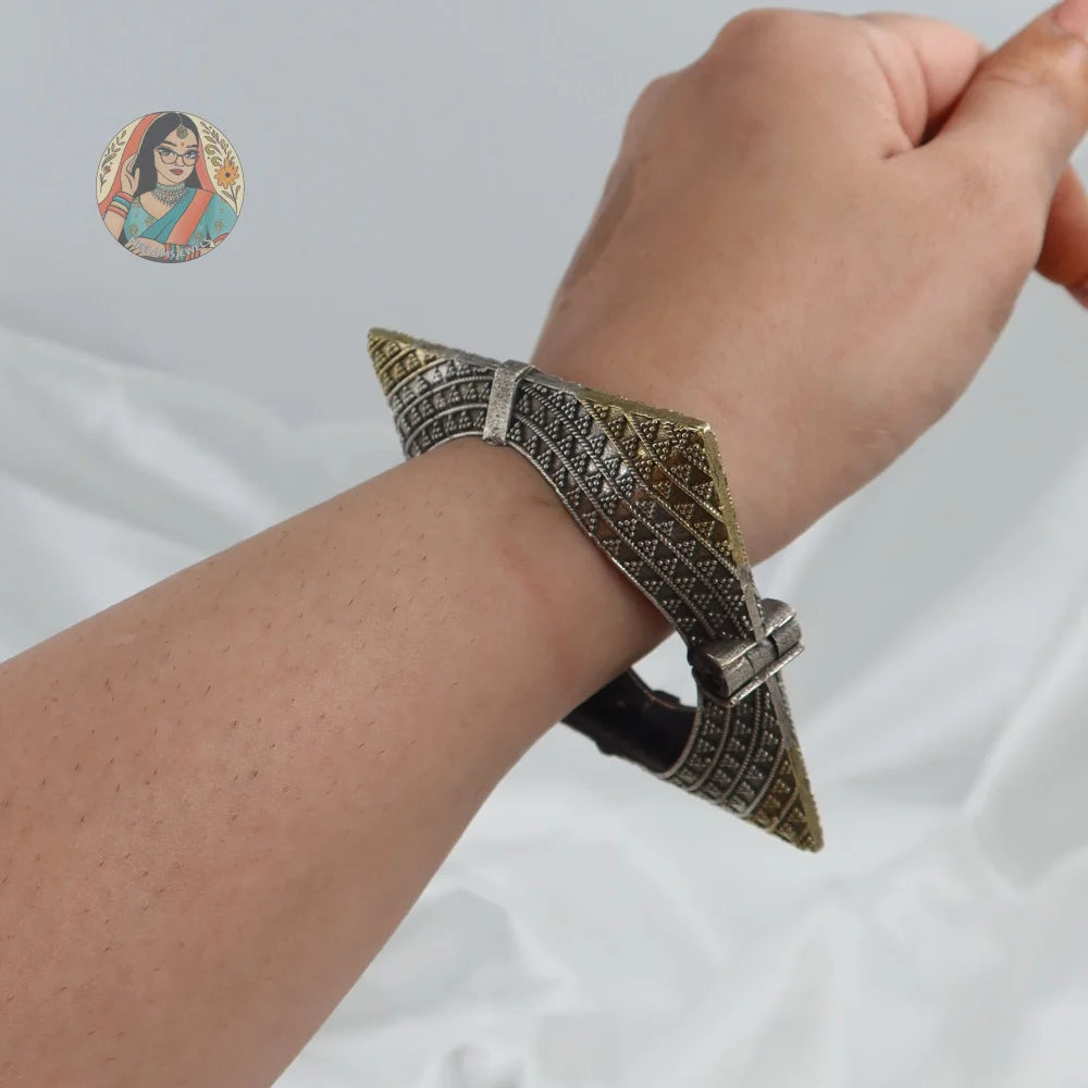 Mira Oxidized Dual-Tone Bangle
