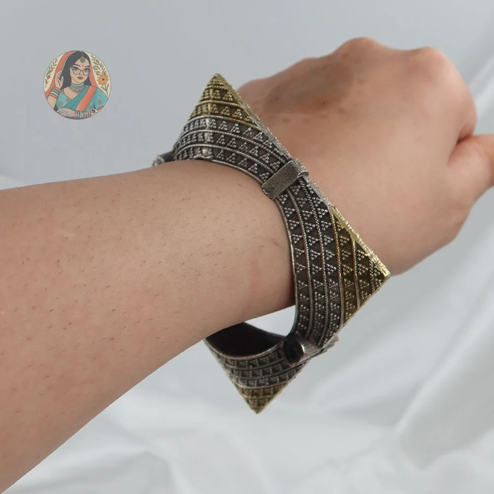 Mira Oxidized Dual-Tone Bangle