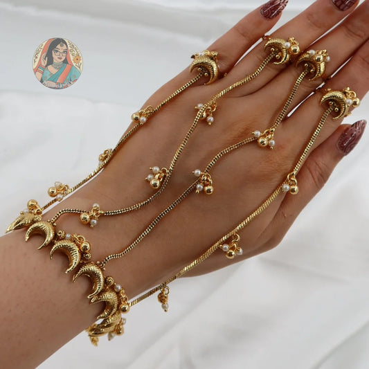 Moon Gold Haathphool