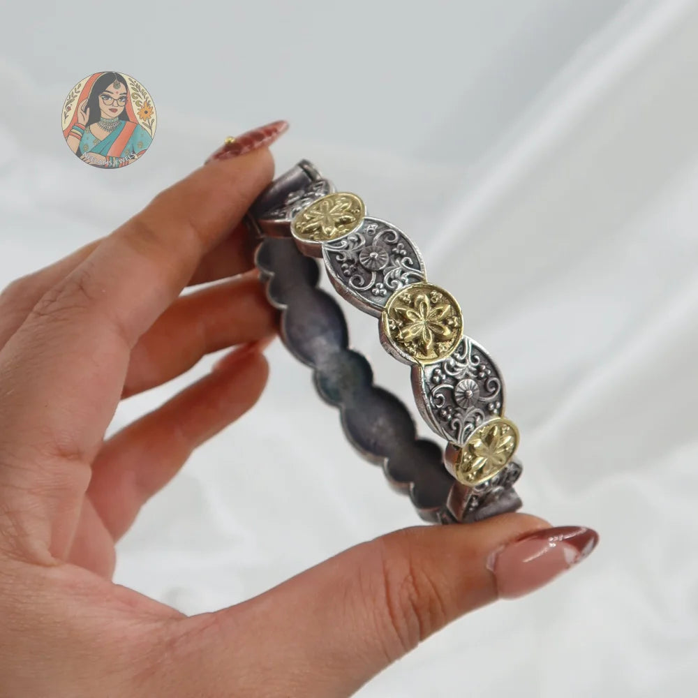 Nandini Oxidized Dual-Tone Bangle
