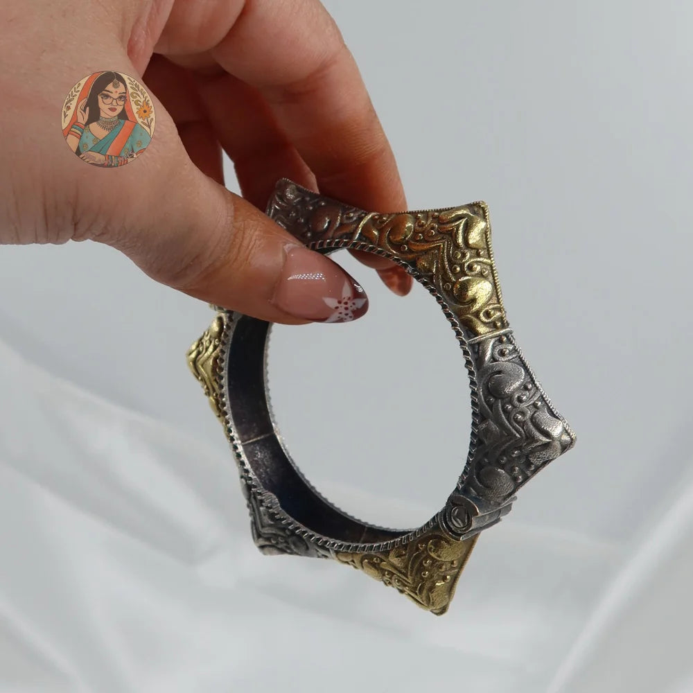 Neha Oxidized Dual-Tone Bangle