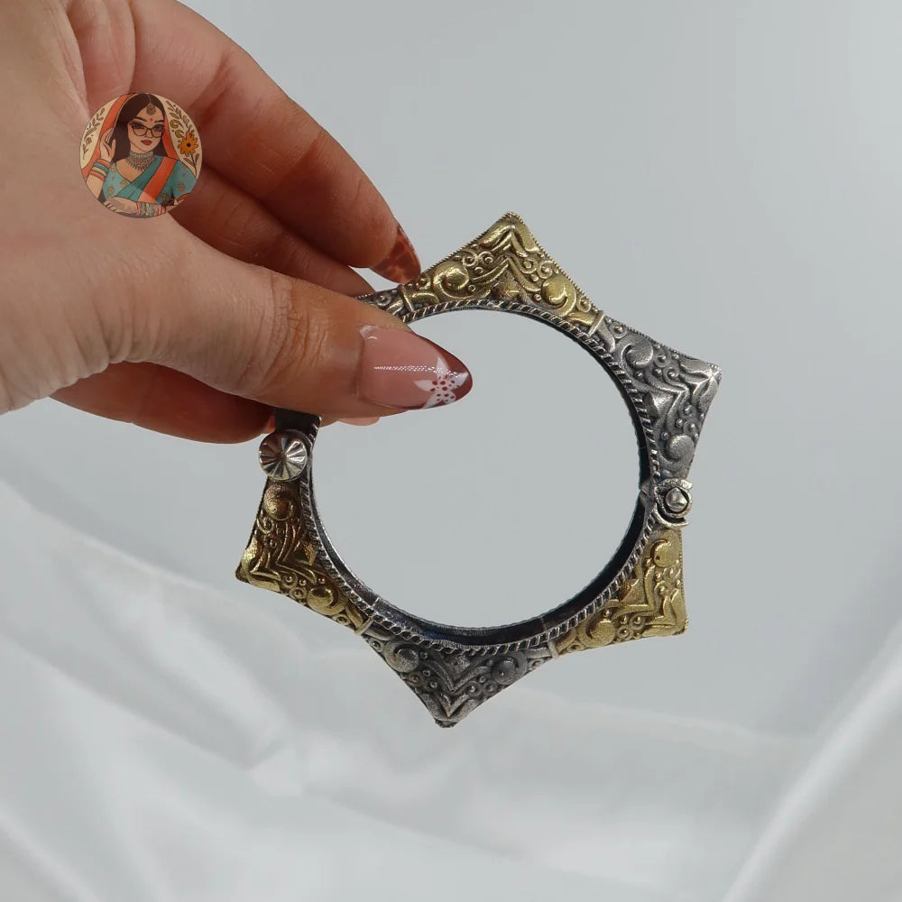 Neha Oxidized Dual-Tone Bangle