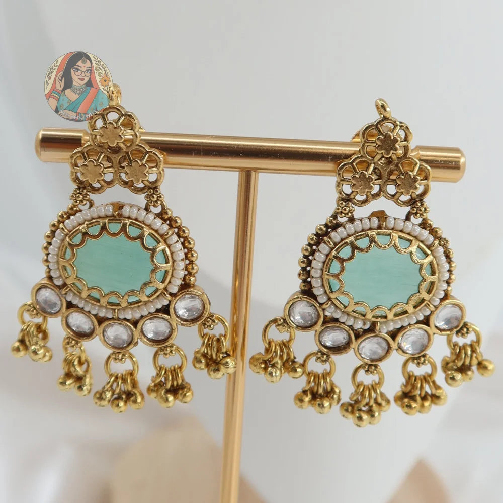 Nimrat Necklace Set