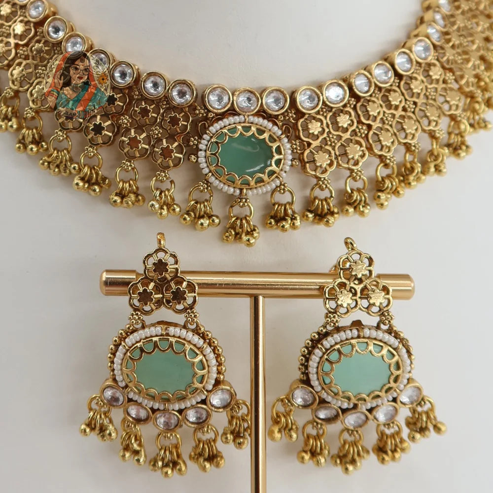 Nimrat Necklace Set