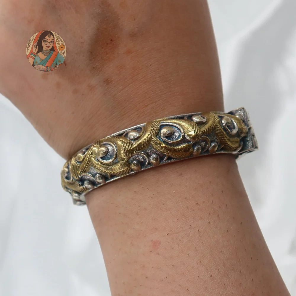 Nirali Oxidized Dual-Tone Bangle