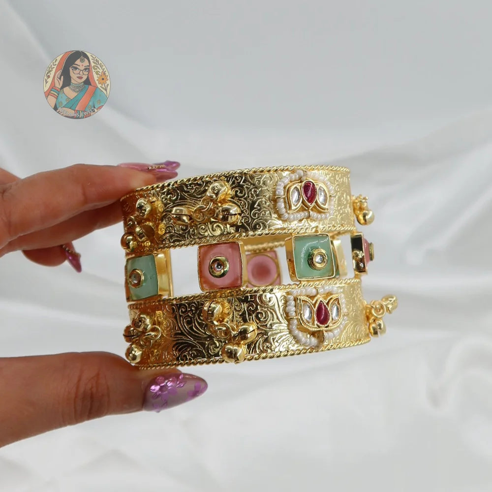 Pratima Gold Cuff/Bracelet - D